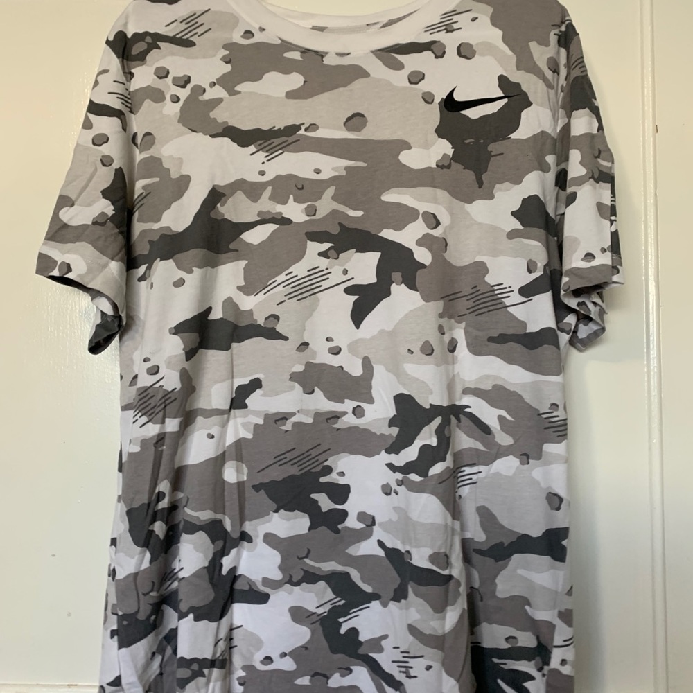 Nike dri-fit tshirt